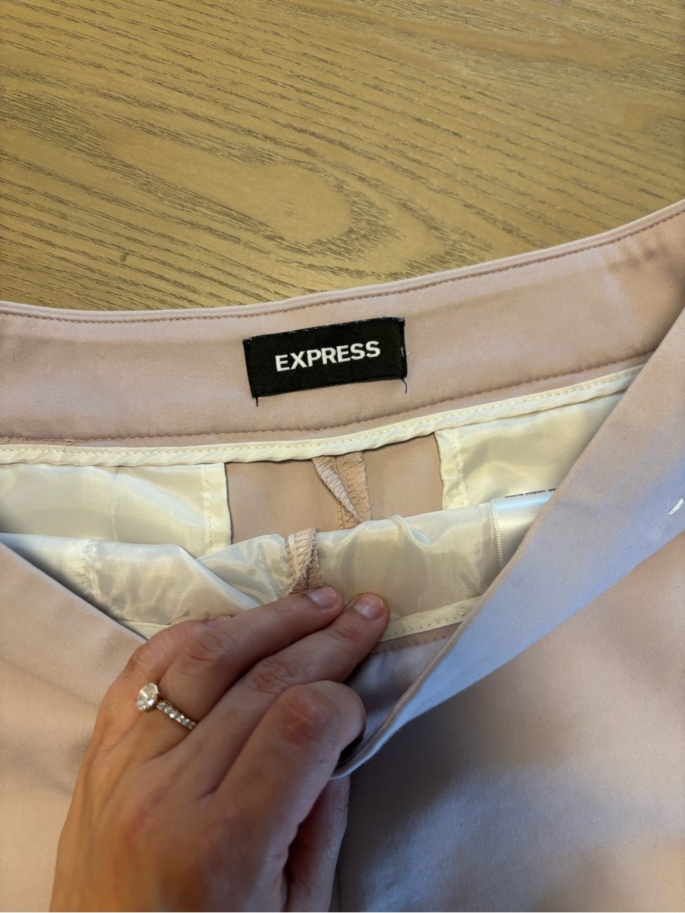 Express High-Waist Pale Pink Stretch Shorts - Picture 2 of 4